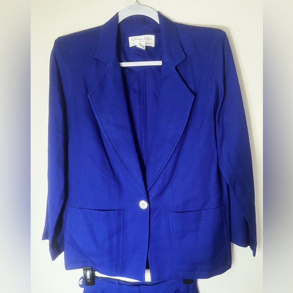Vinatge Christian Dior Petite Bright Blue Rayon Suit
Set Size 6/8 - Picture 3 of 8